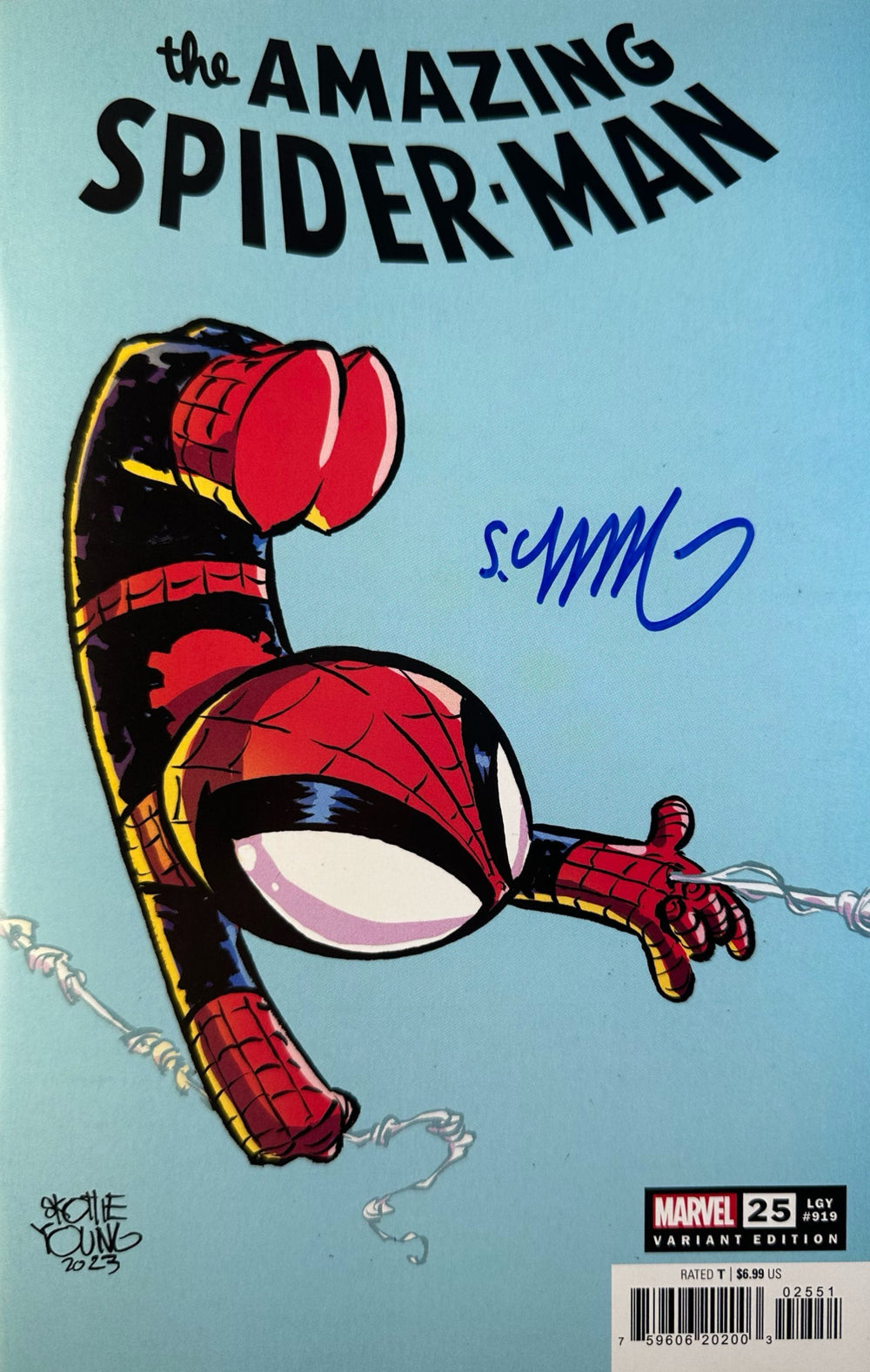 AMAZING SPIDER-MAN #25 SIGNED BY SKOTTIE YOUNG